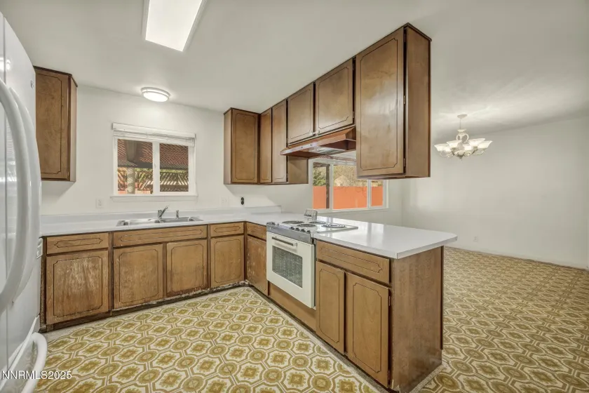 2404 Glenn, Carson City, Nevada 89703, 3 Bedrooms Bedrooms, ,2 BathroomsBathrooms,Residential,Residential,Glenn,250058774