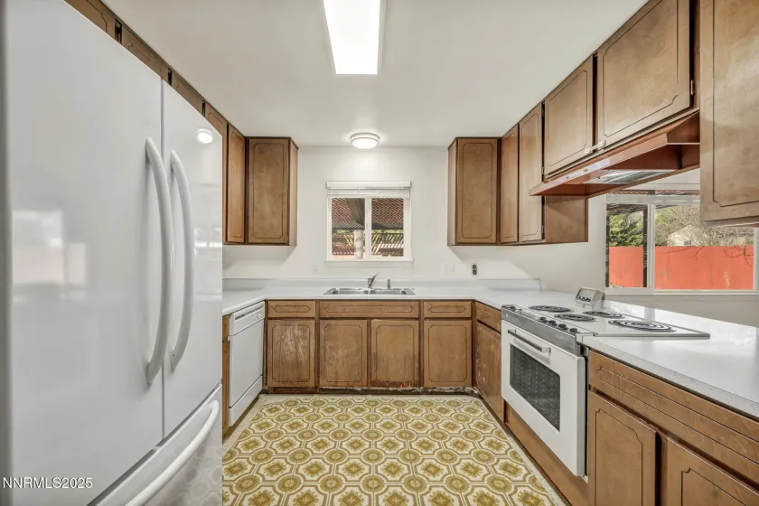 2404 Glenn, Carson City, Nevada 89703, 3 Bedrooms Bedrooms, ,2 BathroomsBathrooms,Residential,Residential,Glenn,250058774