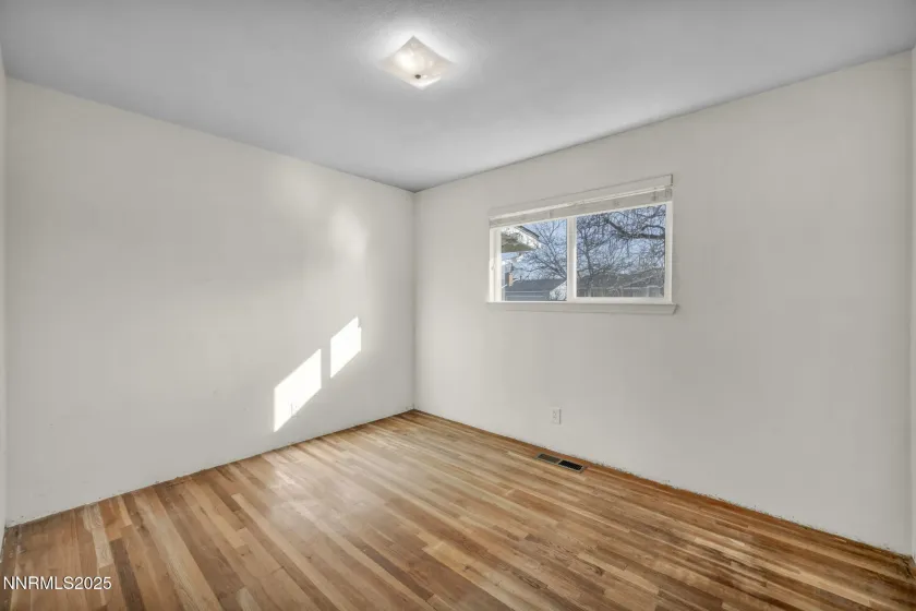 2404 Glenn, Carson City, Nevada 89703, 3 Bedrooms Bedrooms, ,2 BathroomsBathrooms,Residential,Residential,Glenn,250058774