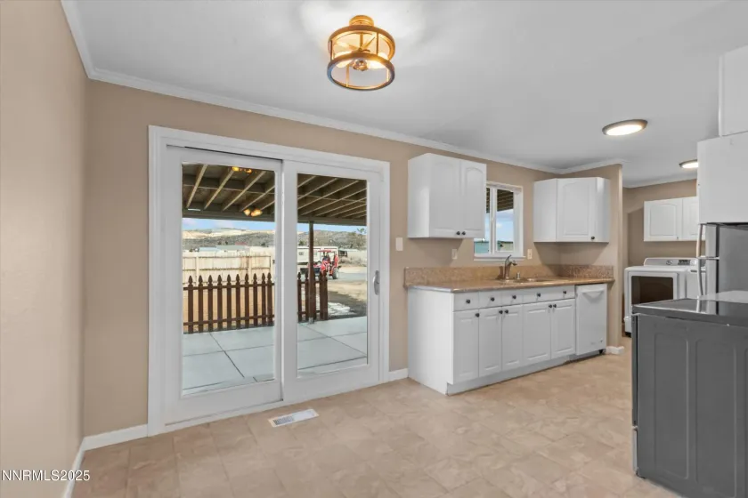 11567 Tupelo, Reno, Nevada 89506, 4 Bedrooms Bedrooms, ,2 BathroomsBathrooms,Residential,Residential,Tupelo,250058775