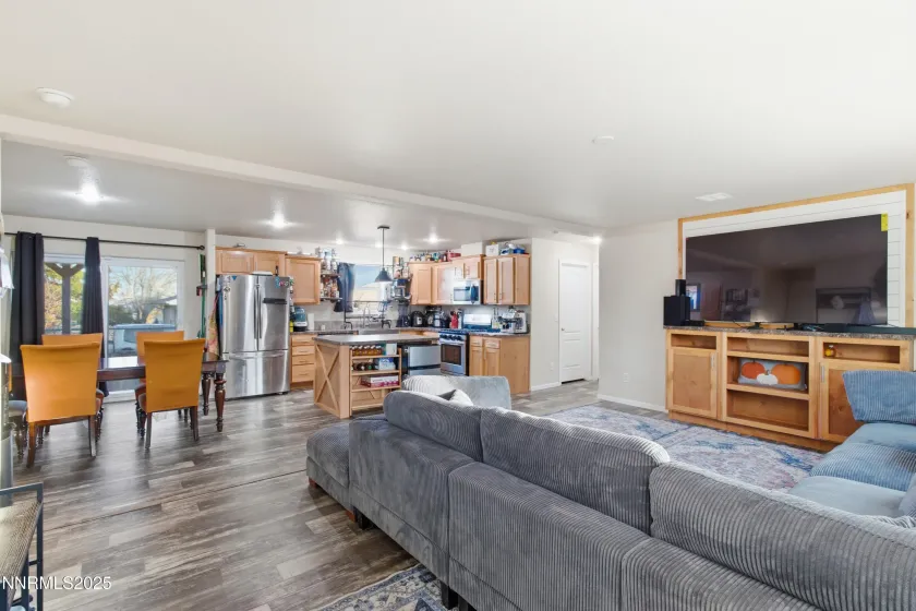 306 Gerdes, Sun Valley, Nevada 89433, 3 Bedrooms Bedrooms, ,2 BathroomsBathrooms,Residential,Residential,Gerdes,250058779