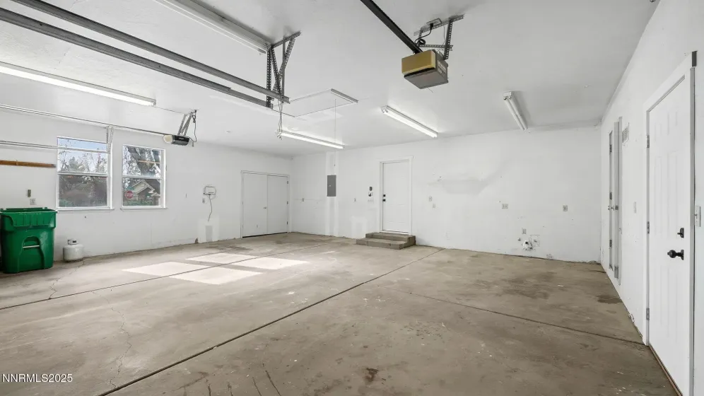 5700 Hidden Valley, Reno, Nevada 89502, 4 Bedrooms Bedrooms, ,2 BathroomsBathrooms,Residential,Residential,Hidden Valley,250058781