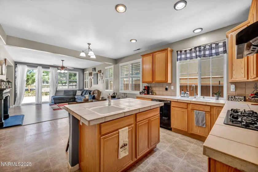 4160 Mystery, Sparks, Nevada 89436, 4 Bedrooms Bedrooms, ,3 BathroomsBathrooms,Residential,Residential,Mystery,250058783