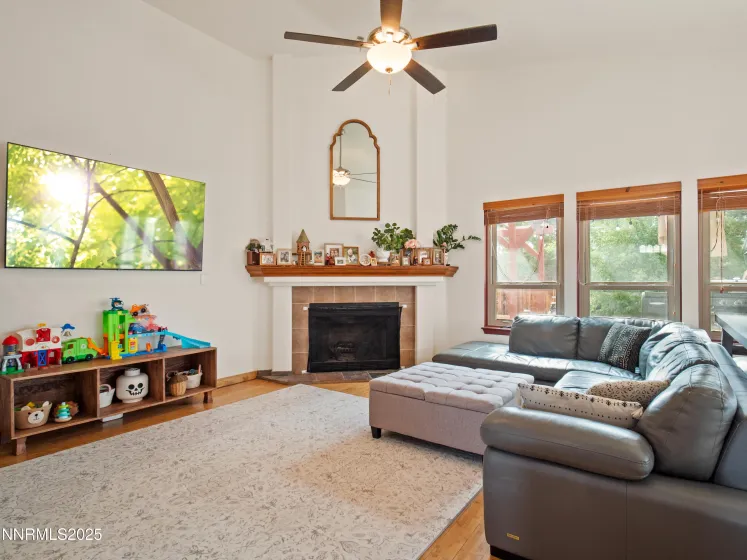 1263 Bronco, Minden, Nevada 89423, 3 Bedrooms Bedrooms, ,2 BathroomsBathrooms,Residential,Residential,Bronco,250058782