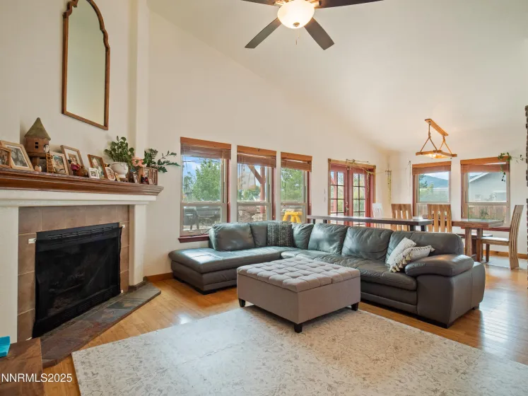 1263 Bronco, Minden, Nevada 89423, 3 Bedrooms Bedrooms, ,2 BathroomsBathrooms,Residential,Residential,Bronco,250058782