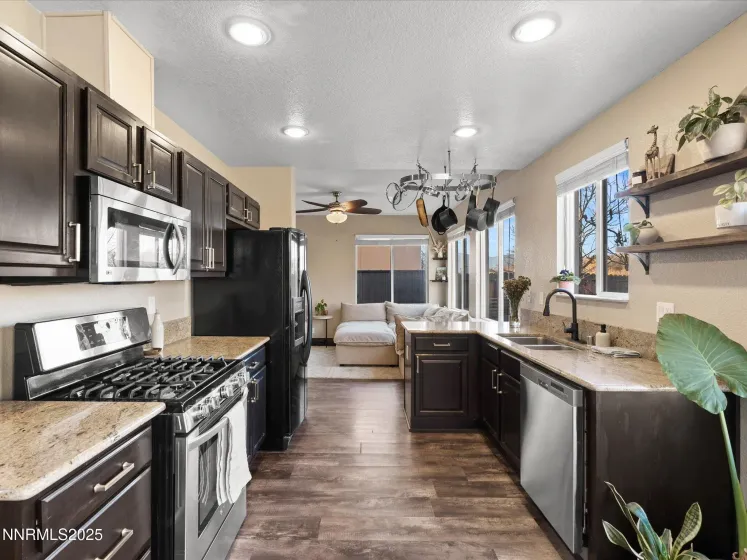 7227 Heatherwood, Reno, Nevada 89523, 3 Bedrooms Bedrooms, ,3 BathroomsBathrooms,Residential,Residential,Heatherwood,250058788