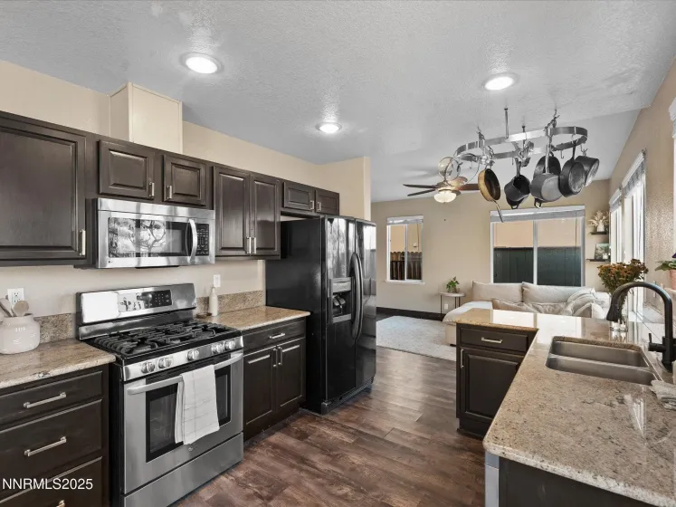 7227 Heatherwood, Reno, Nevada 89523, 3 Bedrooms Bedrooms, ,3 BathroomsBathrooms,Residential,Residential,Heatherwood,250058788