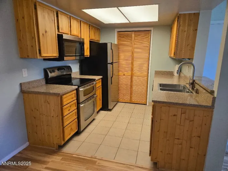 555 E Patriot, Reno, Nevada 89511, 1 Bedroom Bedrooms, ,1 BathroomBathrooms,Residential,Residential,E Patriot,250058793