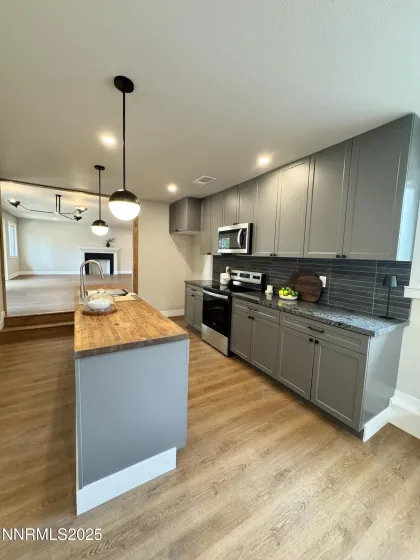 1935 Marlette, Reno, Nevada 89503, 3 Bedrooms Bedrooms, ,2 BathroomsBathrooms,Residential,Residential,Marlette,250055446