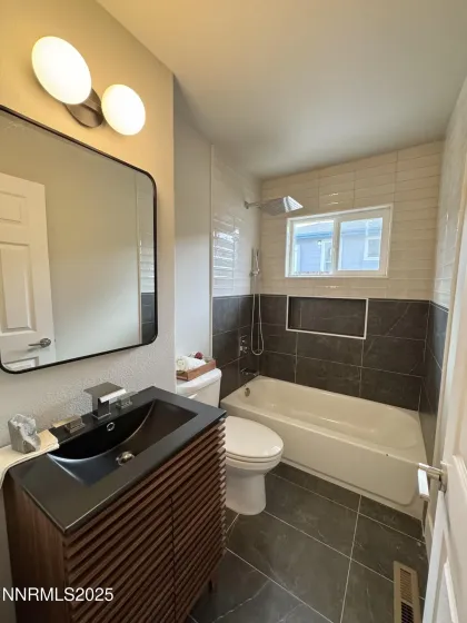 1935 Marlette, Reno, Nevada 89503, 3 Bedrooms Bedrooms, ,2 BathroomsBathrooms,Residential,Residential,Marlette,250055446