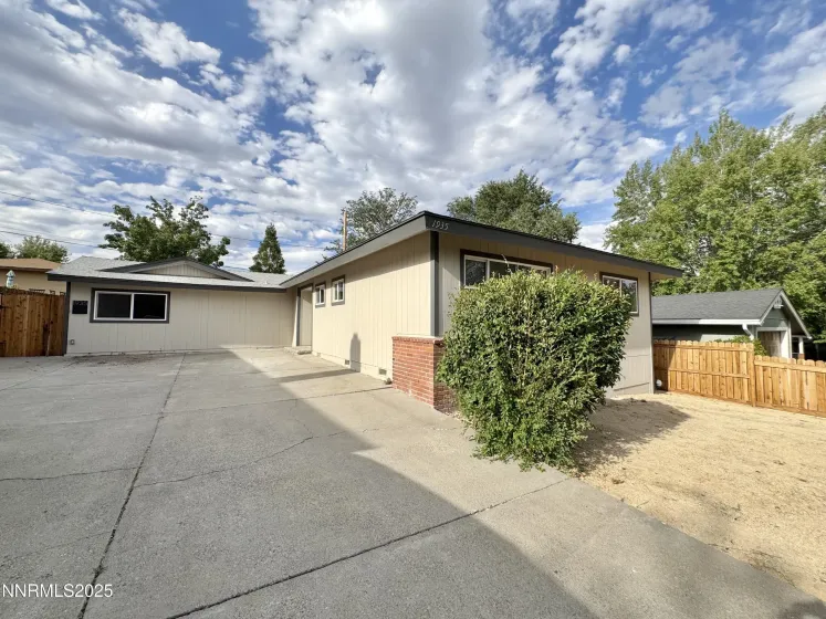 1935 Marlette, Reno, Nevada 89503, 3 Bedrooms Bedrooms, ,2 BathroomsBathrooms,Residential,Residential,Marlette,250055446