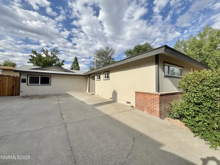 1935 Marlette, Reno, Nevada 89503, 3 Bedrooms Bedrooms, ,2 BathroomsBathrooms,Residential,Residential,Marlette,250055446