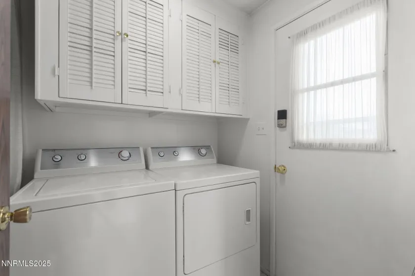 1029 Brooktree, Sparks, Nevada 89434, 3 Bedrooms Bedrooms, ,2 BathroomsBathrooms,Residential,Residential,Brooktree,250058797