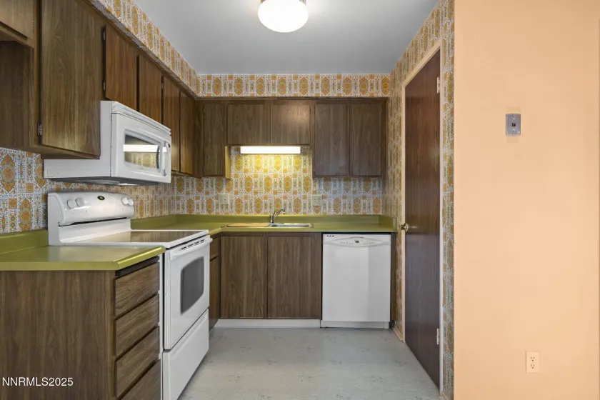 1029 Brooktree, Sparks, Nevada 89434, 3 Bedrooms Bedrooms, ,2 BathroomsBathrooms,Residential,Residential,Brooktree,250058797