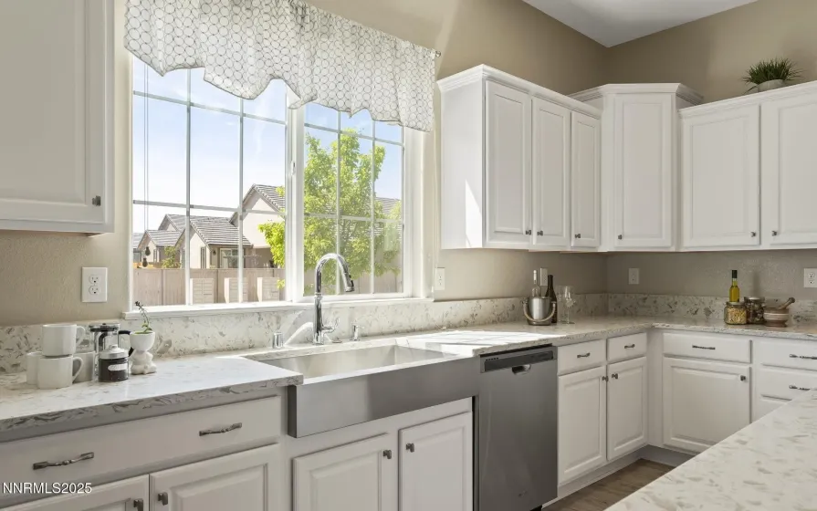 1969 Phaethon, Reno, Nevada 89521, 2 Bedrooms Bedrooms, ,3 BathroomsBathrooms,Residential,Residential,Phaethon,250058799