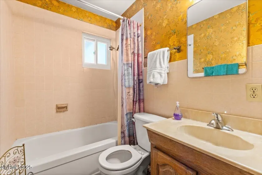 119 Devere, Sparks, Nevada 89431, 4 Bedrooms Bedrooms, ,2 BathroomsBathrooms,Residential,Residential,Devere,250054247