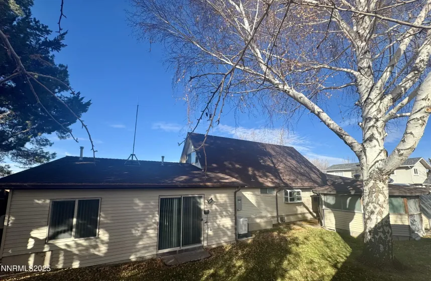 10 Julie, Winnemucca, Nevada 89445, 3 Bedrooms Bedrooms, ,2 BathroomsBathrooms,Residential,Residential,Julie,250058801