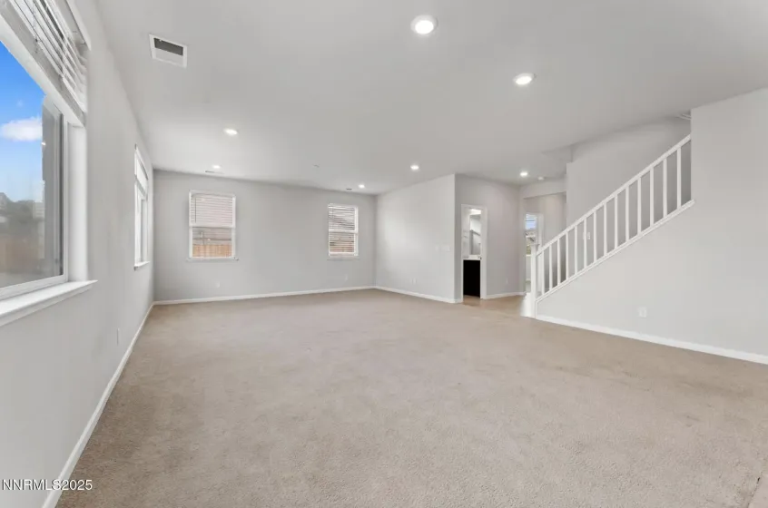 7260 Treeline, Sparks, Nevada 89436, 4 Bedrooms Bedrooms, ,3 BathroomsBathrooms,Residential,Residential,Treeline,250056270