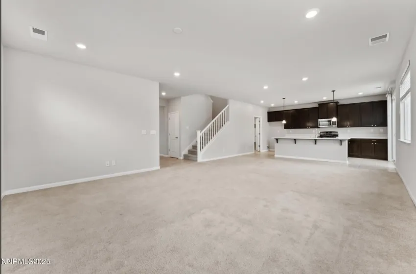 7260 Treeline, Sparks, Nevada 89436, 4 Bedrooms Bedrooms, ,3 BathroomsBathrooms,Residential,Residential,Treeline,250056270