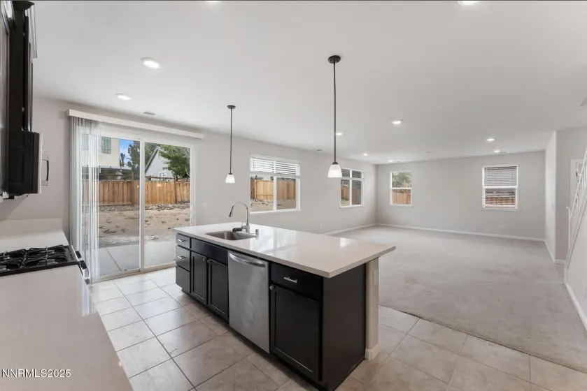 7260 Treeline, Sparks, Nevada 89436, 4 Bedrooms Bedrooms, ,3 BathroomsBathrooms,Residential,Residential,Treeline,250056270