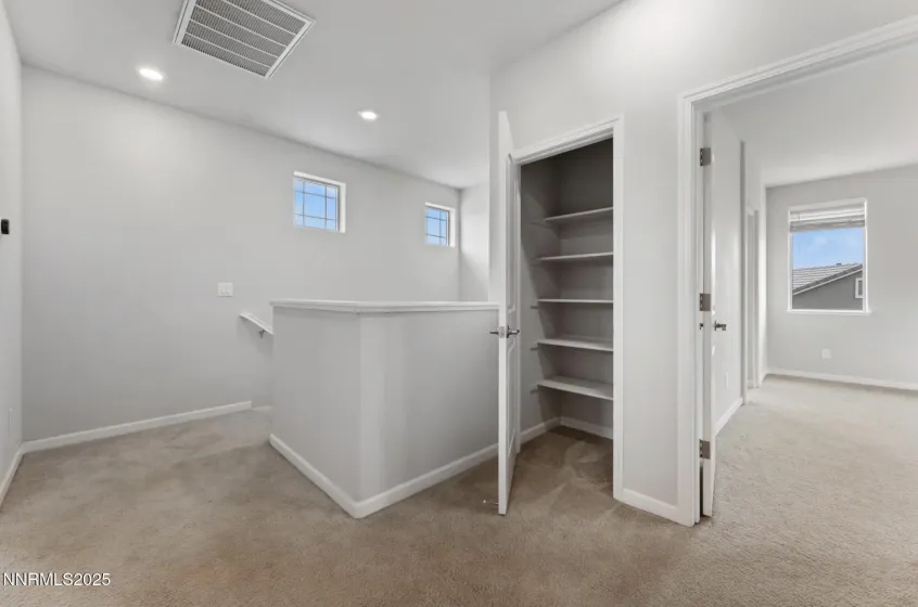 7260 Treeline, Sparks, Nevada 89436, 4 Bedrooms Bedrooms, ,3 BathroomsBathrooms,Residential,Residential,Treeline,250056270