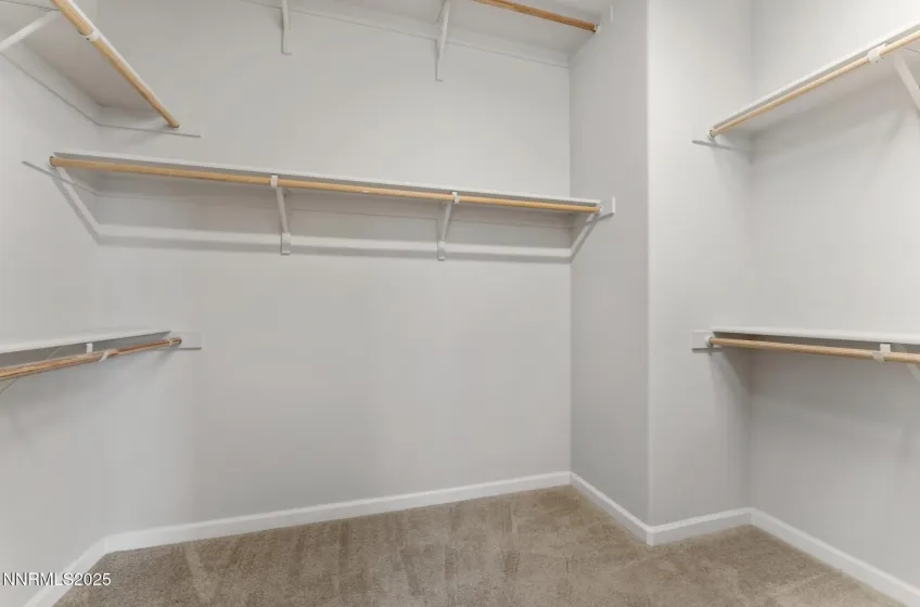 7260 Treeline, Sparks, Nevada 89436, 4 Bedrooms Bedrooms, ,3 BathroomsBathrooms,Residential,Residential,Treeline,250056270