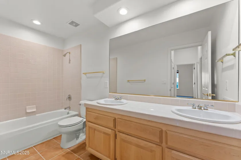 4991 Albuquerque, Reno, Nevada 89511, 4 Bedrooms Bedrooms, ,3 BathroomsBathrooms,Residential,Residential,Albuquerque,250057427