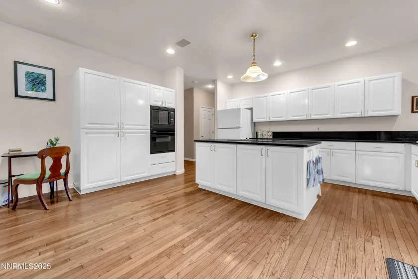 3850 Chinook Creek, Reno, Nevada 89519, 2 Bedrooms Bedrooms, ,3 BathroomsBathrooms,Residential,Residential,Chinook Creek,250058802