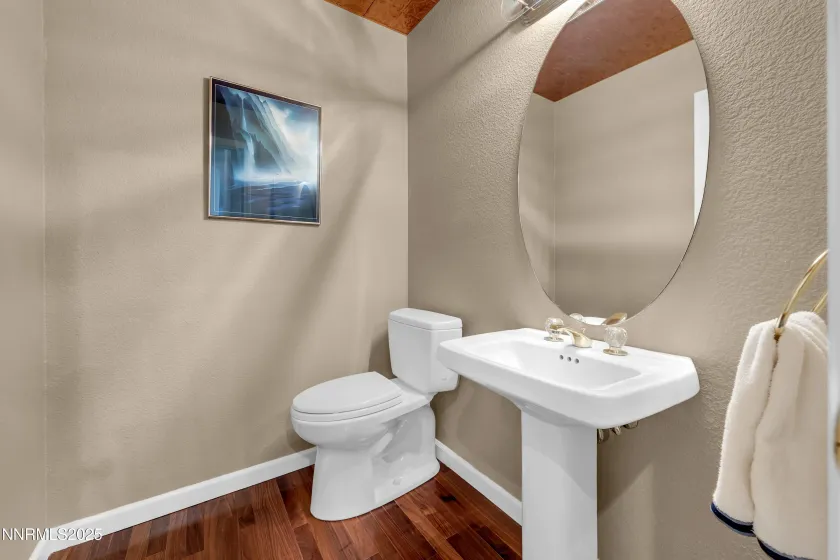 3850 Chinook Creek, Reno, Nevada 89519, 2 Bedrooms Bedrooms, ,3 BathroomsBathrooms,Residential,Residential,Chinook Creek,250058802