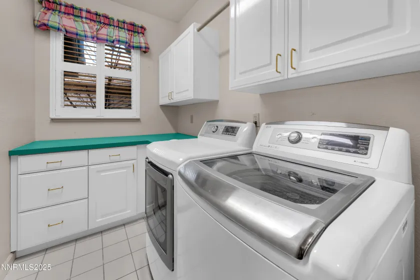 3850 Chinook Creek, Reno, Nevada 89519, 2 Bedrooms Bedrooms, ,3 BathroomsBathrooms,Residential,Residential,Chinook Creek,250058802