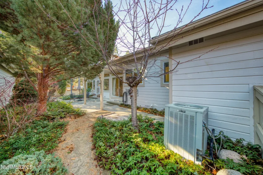 3850 Chinook Creek, Reno, Nevada 89519, 2 Bedrooms Bedrooms, ,3 BathroomsBathrooms,Residential,Residential,Chinook Creek,250058802