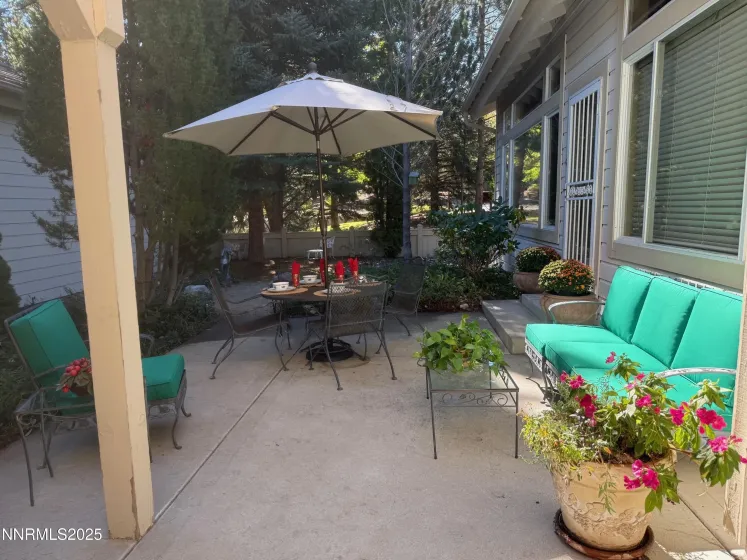 3850 Chinook Creek, Reno, Nevada 89519, 2 Bedrooms Bedrooms, ,3 BathroomsBathrooms,Residential,Residential,Chinook Creek,250058802