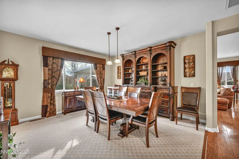 6142 Mia Vista, Reno, Nevada 89502, 4 Bedrooms Bedrooms, ,3 BathroomsBathrooms,Residential,Residential,Mia Vista,250058806