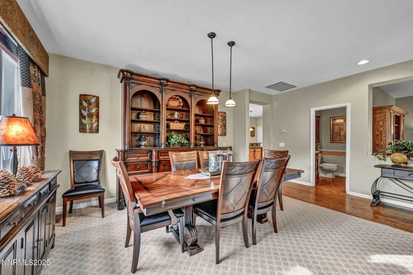 6142 Mia Vista, Reno, Nevada 89502, 4 Bedrooms Bedrooms, ,3 BathroomsBathrooms,Residential,Residential,Mia Vista,250058806