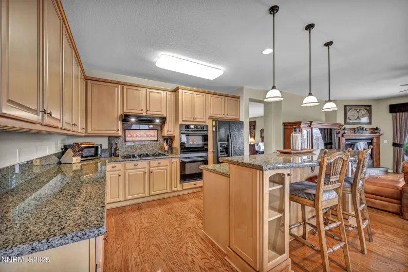 6142 Mia Vista, Reno, Nevada 89502, 4 Bedrooms Bedrooms, ,3 BathroomsBathrooms,Residential,Residential,Mia Vista,250058806