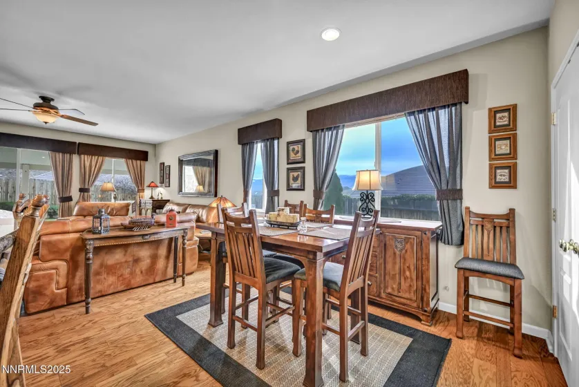 6142 Mia Vista, Reno, Nevada 89502, 4 Bedrooms Bedrooms, ,3 BathroomsBathrooms,Residential,Residential,Mia Vista,250058806