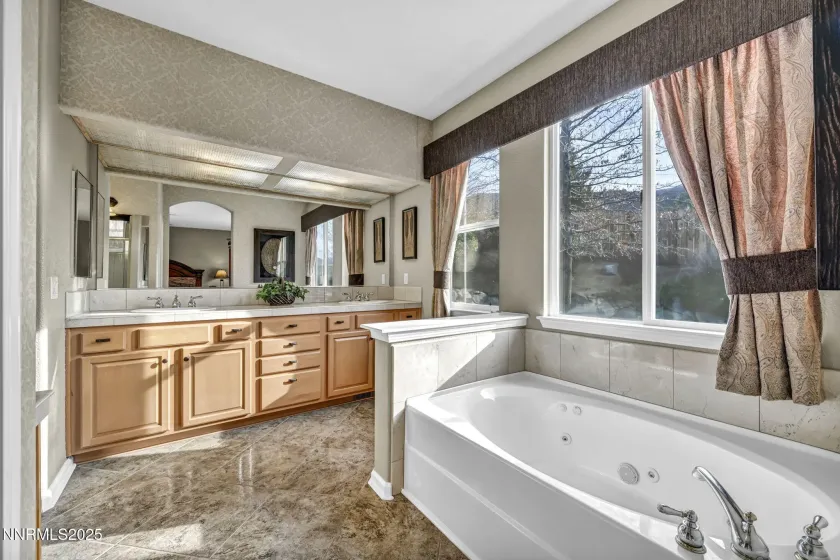 6142 Mia Vista, Reno, Nevada 89502, 4 Bedrooms Bedrooms, ,3 BathroomsBathrooms,Residential,Residential,Mia Vista,250058806