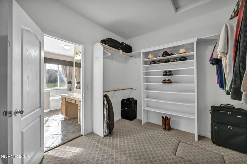 6142 Mia Vista, Reno, Nevada 89502, 4 Bedrooms Bedrooms, ,3 BathroomsBathrooms,Residential,Residential,Mia Vista,250058806