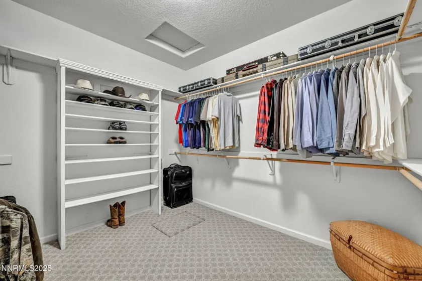 6142 Mia Vista, Reno, Nevada 89502, 4 Bedrooms Bedrooms, ,3 BathroomsBathrooms,Residential,Residential,Mia Vista,250058806