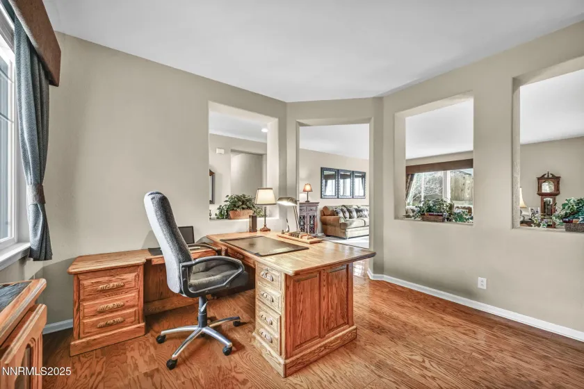 6142 Mia Vista, Reno, Nevada 89502, 4 Bedrooms Bedrooms, ,3 BathroomsBathrooms,Residential,Residential,Mia Vista,250058806