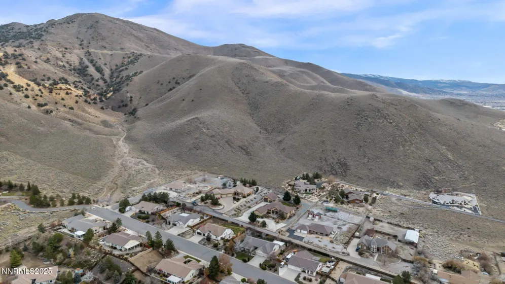 6142 Mia Vista, Reno, Nevada 89502, 4 Bedrooms Bedrooms, ,3 BathroomsBathrooms,Residential,Residential,Mia Vista,250058806