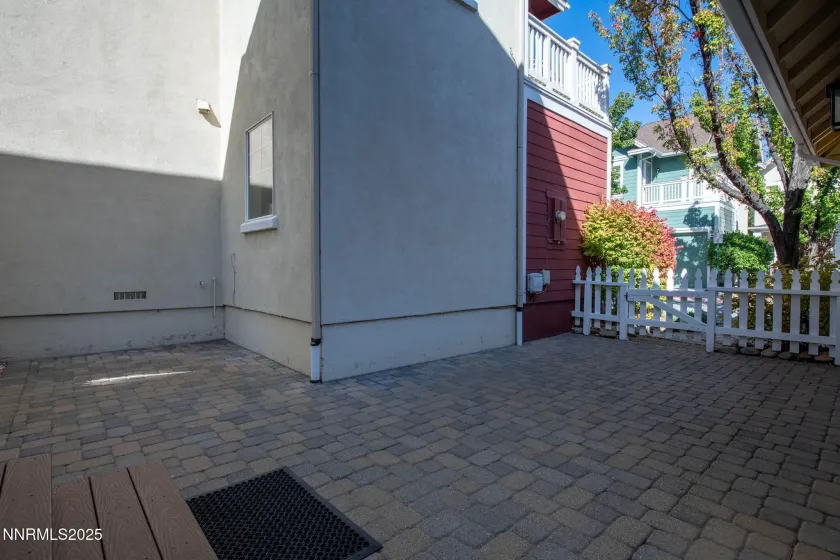 1304 Waterloo, Reno, Nevada 89509, 2 Bedrooms Bedrooms, ,3 BathroomsBathrooms,Residential,Residential,Waterloo,250058813