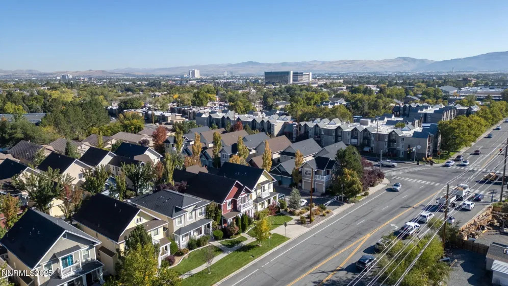 1304 Waterloo, Reno, Nevada 89509, 2 Bedrooms Bedrooms, ,3 BathroomsBathrooms,Residential,Residential,Waterloo,250058813