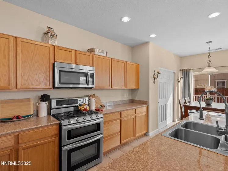 8934 Sorcha, Reno, Nevada 89506, 5 Bedrooms Bedrooms, ,3 BathroomsBathrooms,Residential,Residential,Sorcha,250058814