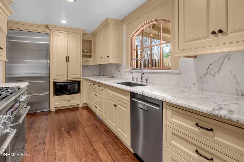 1281 Skyline, Reno, Nevada 89509, 5 Bedrooms Bedrooms, ,4 BathroomsBathrooms,Residential,Residential,Skyline,250058815