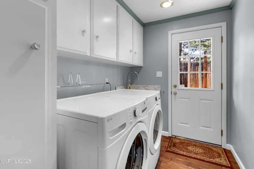 1281 Skyline, Reno, Nevada 89509, 5 Bedrooms Bedrooms, ,4 BathroomsBathrooms,Residential,Residential,Skyline,250058815