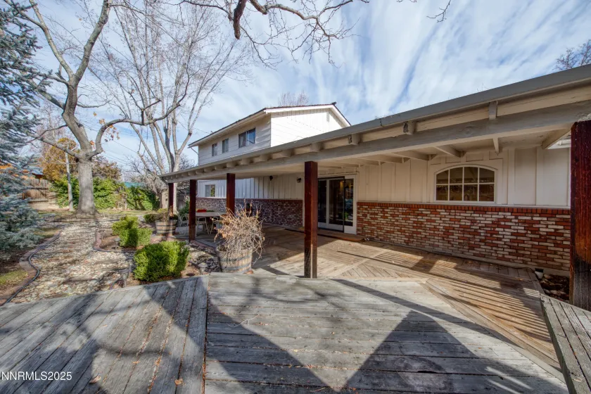 1281 Skyline, Reno, Nevada 89509, 5 Bedrooms Bedrooms, ,4 BathroomsBathrooms,Residential,Residential,Skyline,250058815