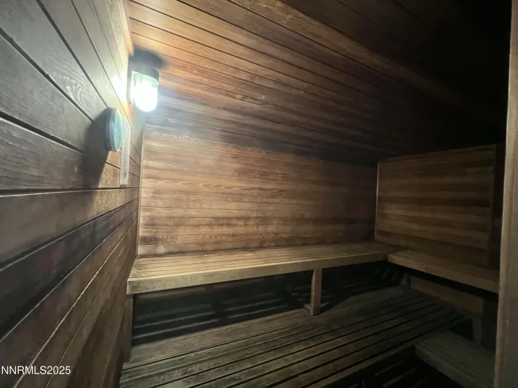 3095 Lakeside, Reno, Nevada 89509, 2 Bedrooms Bedrooms, ,2 BathroomsBathrooms,Residential,Residential,Lakeside,250057196