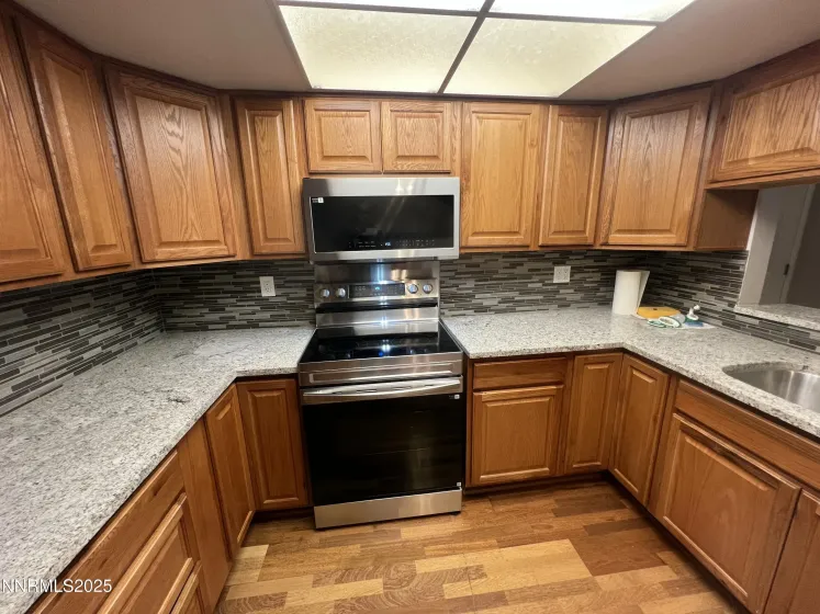 3095 Lakeside, Reno, Nevada 89509, 2 Bedrooms Bedrooms, ,2 BathroomsBathrooms,Residential,Residential,Lakeside,250057196