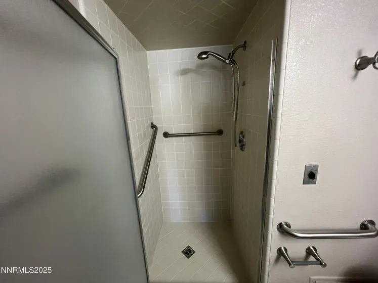 3095 Lakeside, Reno, Nevada 89509, 2 Bedrooms Bedrooms, ,2 BathroomsBathrooms,Residential,Residential,Lakeside,250057196